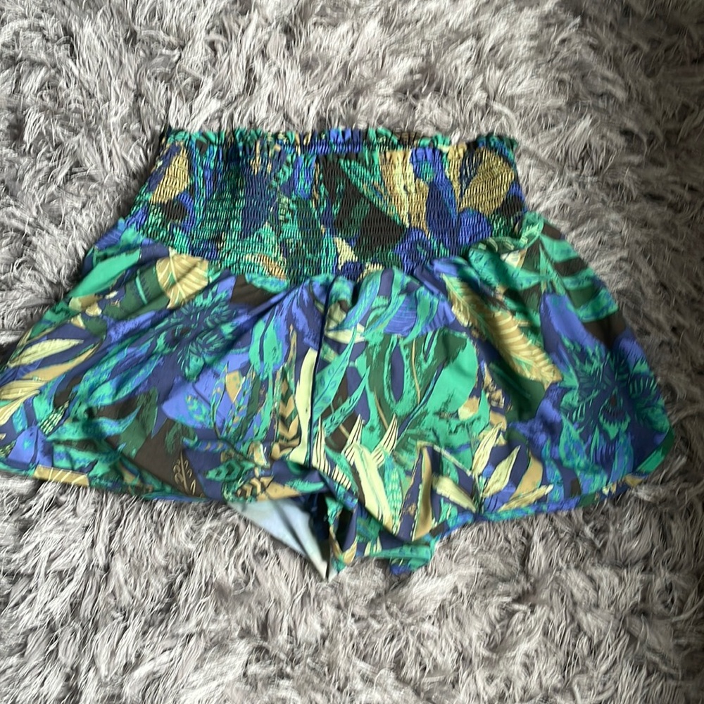 Offline size lg athletic shorts